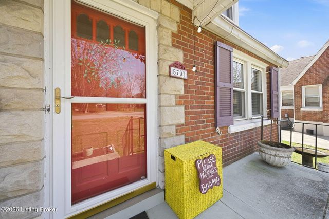 5707 W Southland Blvd, Louisville, KY 40214