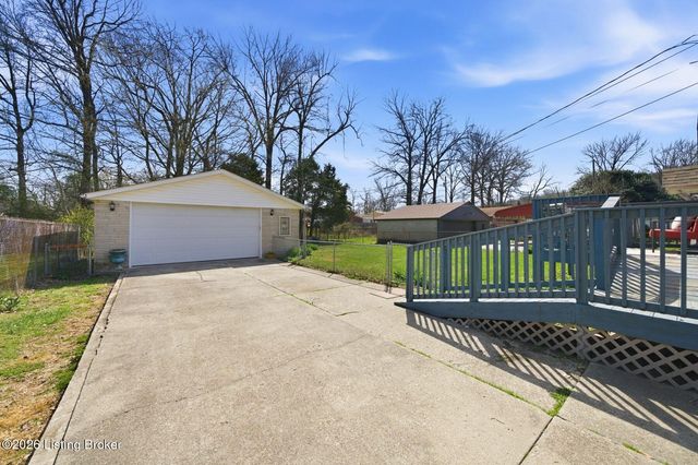 5707 W Southland Blvd, Louisville, KY 40214