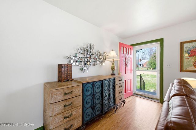 5707 W Southland Blvd, Louisville, KY 40214