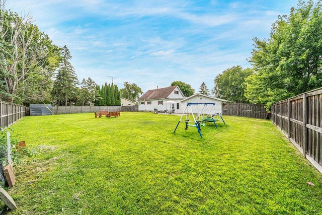 1918 ALASKA STREET, Oshkosh, WI 54902