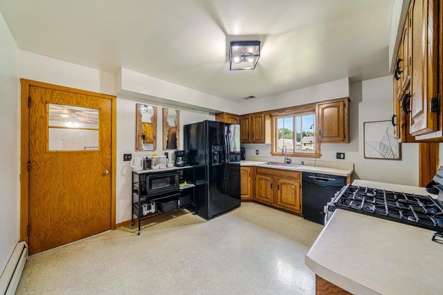 1918 ALASKA STREET, Oshkosh, WI 54902