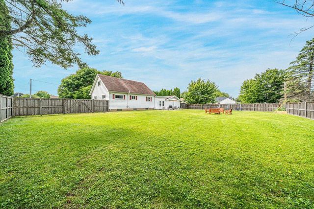 1918 ALASKA STREET, Oshkosh, WI 54902