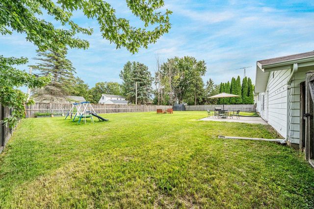 1918 ALASKA STREET, Oshkosh, WI 54902
