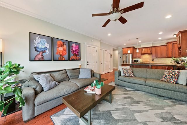 4853 N Winthrop Avenue 2S, Chicago, IL 60640