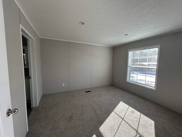 11 Country Ridge Park, Rochester, NH 03867