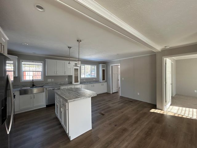 11 Country Ridge Park, Rochester, NH 03867