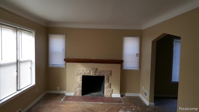 14876 Strathmoor Street, Detroit, MI 48227