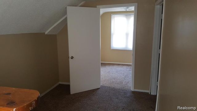 14876 Strathmoor Street, Detroit, MI 48227