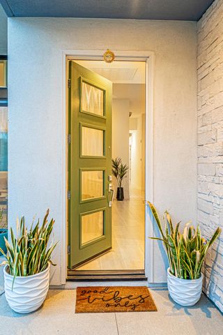 814 Nugget Lane, Palm Springs, CA 92262