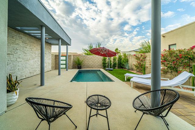814 Nugget Lane, Palm Springs, CA 92262