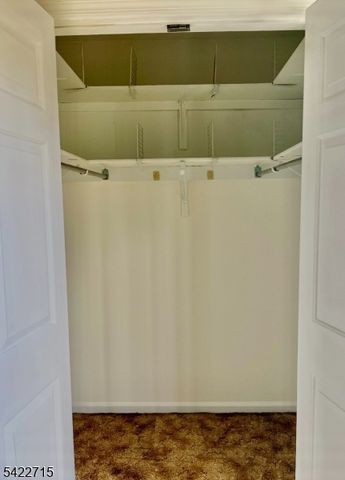 79 Carriage Ln, Sparta Twp., NJ 07871