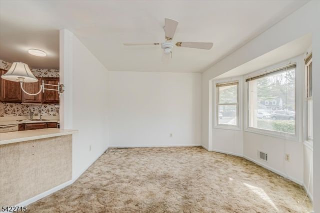 79 Carriage Ln, Sparta Twp., NJ 07871