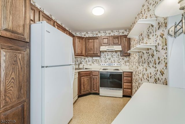 79 Carriage Ln, Sparta Twp., NJ 07871