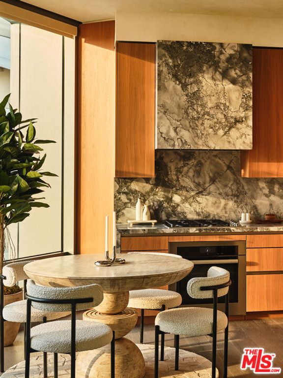 211 W Elm Court 14C, Los Angeles, CA 90067 — photo 2