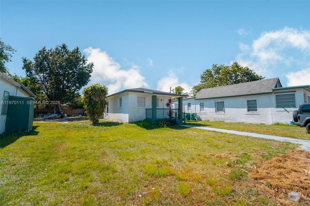 11740 SW 222nd St, Miami, FL 33170