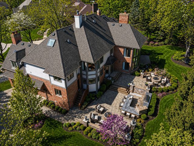 599 Chateaux Bourne Drive, Barrington, IL 60010