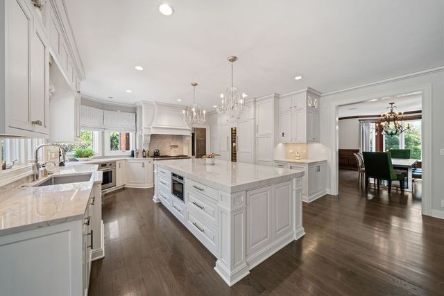 599 Chateaux Bourne Drive, Barrington, IL 60010