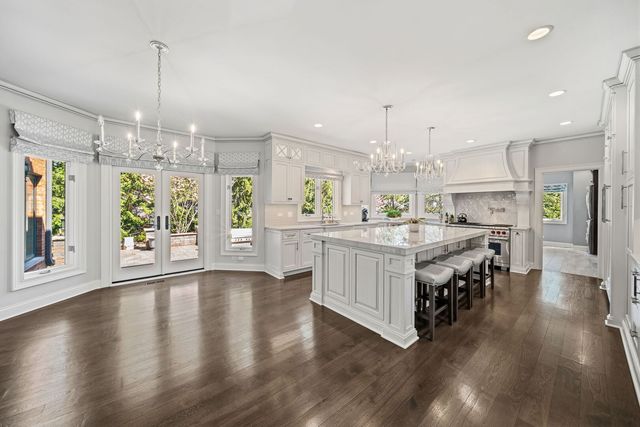 599 Chateaux Bourne Drive, Barrington, IL 60010