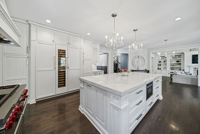 599 Chateaux Bourne Drive, Barrington, IL 60010