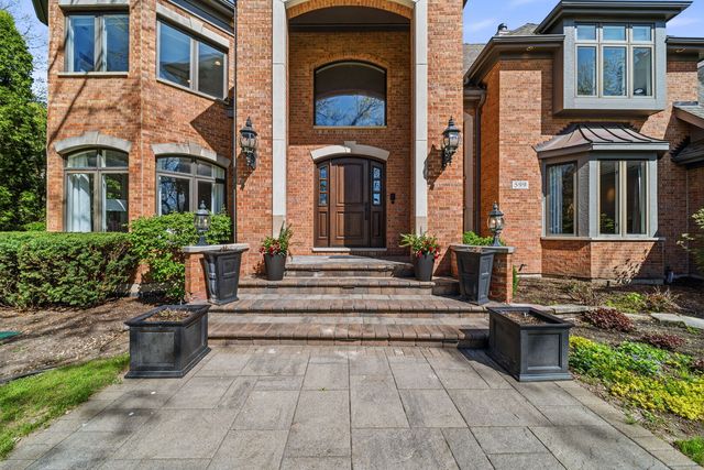 599 Chateaux Bourne Drive, Barrington, IL 60010