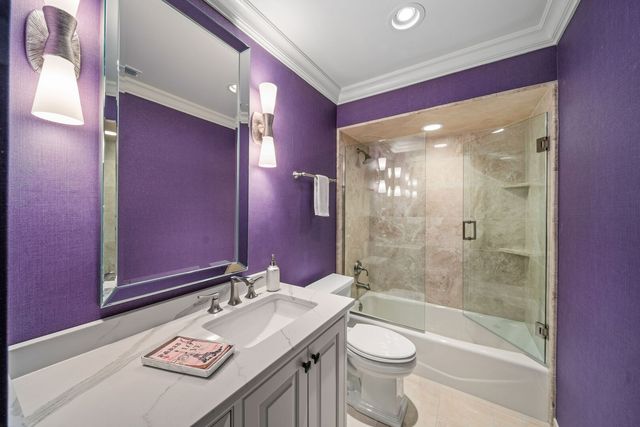 599 Chateaux Bourne Drive, Barrington, IL 60010