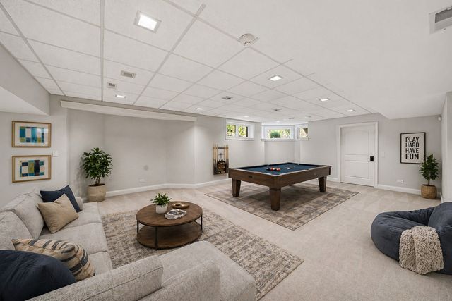 599 Chateaux Bourne Drive, Barrington, IL 60010