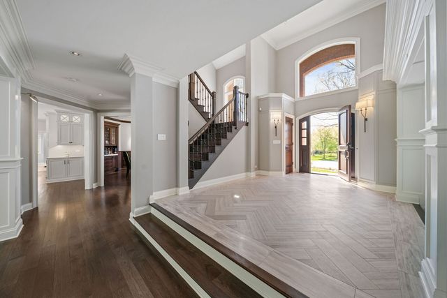599 Chateaux Bourne Drive, Barrington, IL 60010