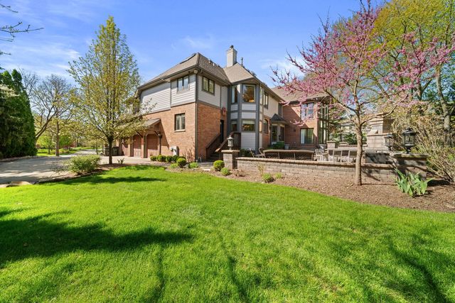 599 Chateaux Bourne Drive, Barrington, IL 60010