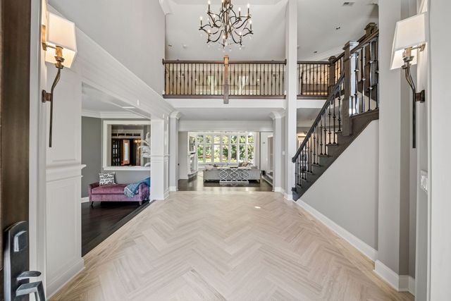 599 Chateaux Bourne Drive, Barrington, IL 60010