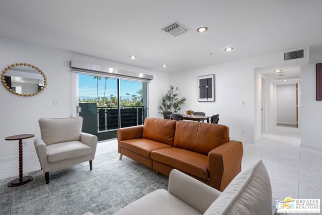588 E San Lorenzo Road 204, Palm Springs, CA 92264