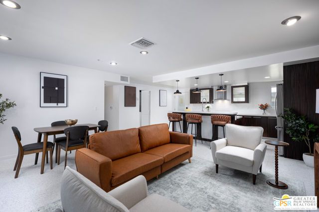 588 E San Lorenzo Road 204, Palm Springs, CA 92264