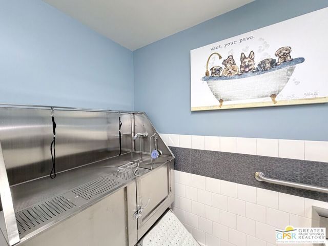 588 E San Lorenzo Road 204, Palm Springs, CA 92264