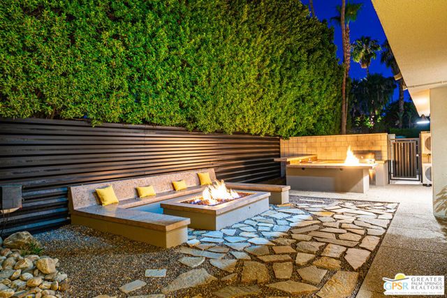 588 E San Lorenzo Road 204, Palm Springs, CA 92264