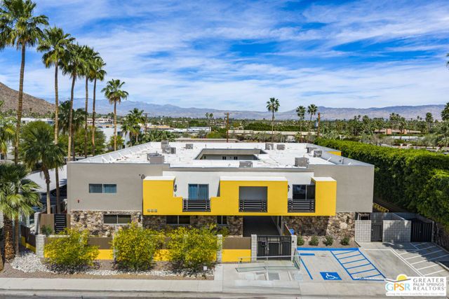 588 E San Lorenzo Road 204, Palm Springs, CA 92264