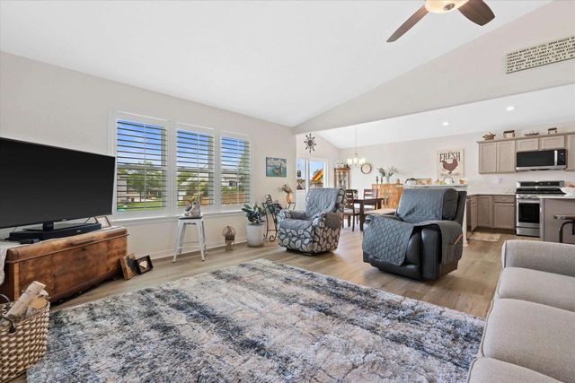 335 Crestview Lane, Lake Mills, WI 53551