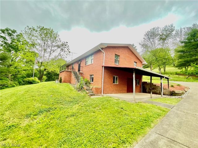 1805 Lee Creek Rd, Belleville, WV 26133
