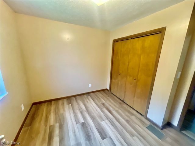 1805 Lee Creek Rd, Belleville, WV 26133