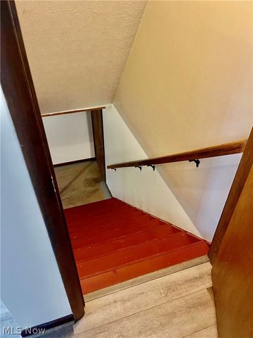 1805 Lee Creek Rd, Belleville, WV 26133