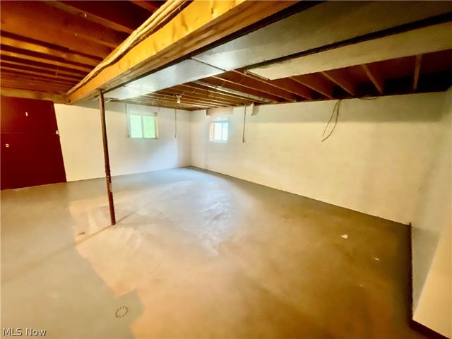 1805 Lee Creek Rd, Belleville, WV 26133