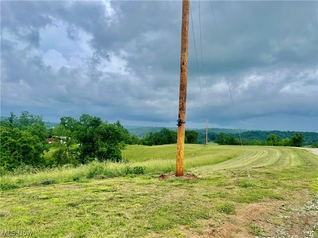 1805 Lee Creek Rd, Belleville, WV 26133