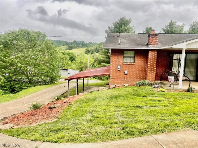 1805 Lee Creek Rd, Belleville, WV 26133