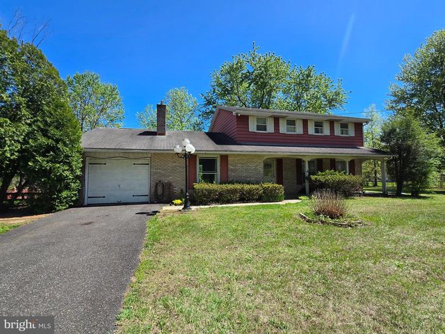 314 NEIFFER RD, Schwenksville, PA 19473