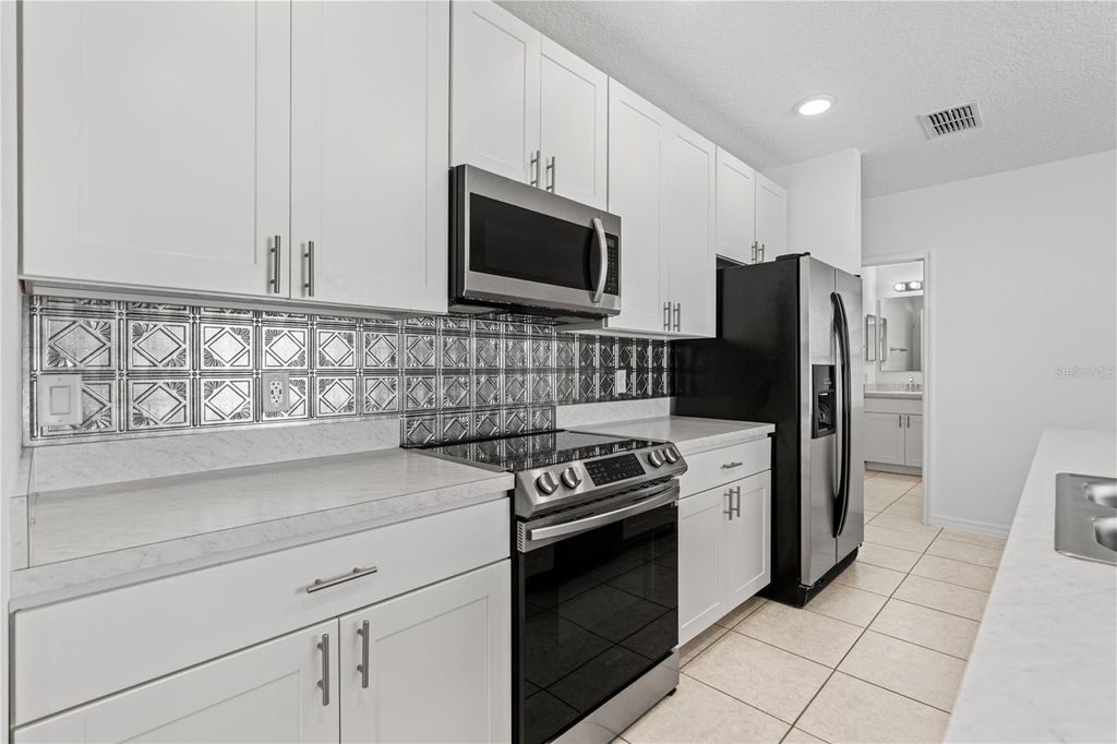 Image 16 of property listing at 2815 WESTWOOD AVENUE, New Smyrna Beach, FL 32168