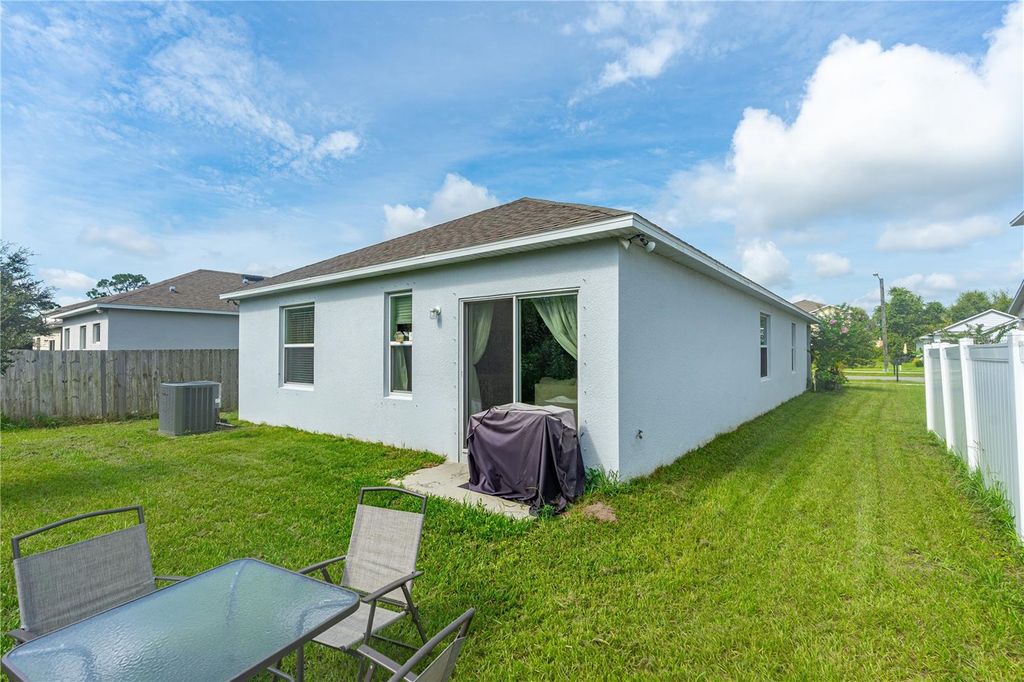 Image 4 of property listing at 2815 WESTWOOD AVENUE, New Smyrna Beach, FL 32168