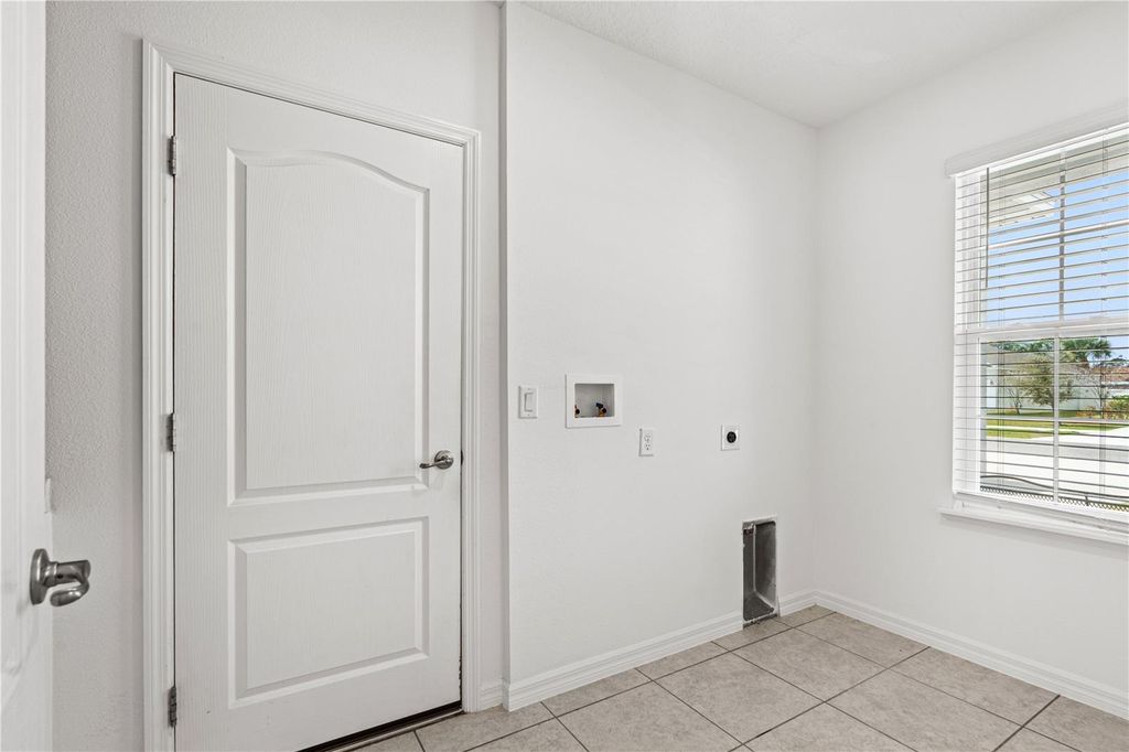 Image 35 of property listing at 2815 WESTWOOD AVENUE, New Smyrna Beach, FL 32168