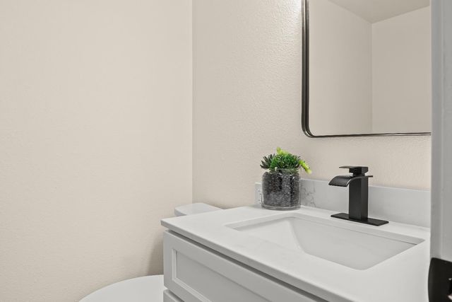 1560 Drake, Davis, CA 95616