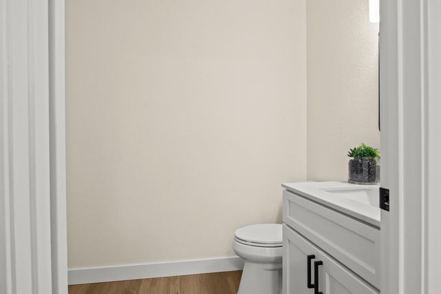 1560 Drake, Davis, CA 95616