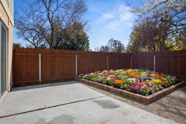 1560 Drake, Davis, CA 95616