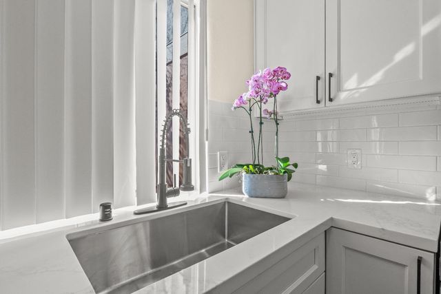 1560 Drake, Davis, CA 95616