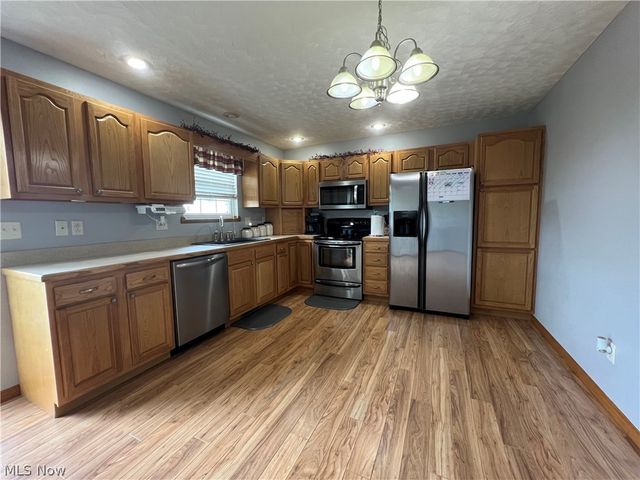 33 Balderson Drive, Washington, WV 26181